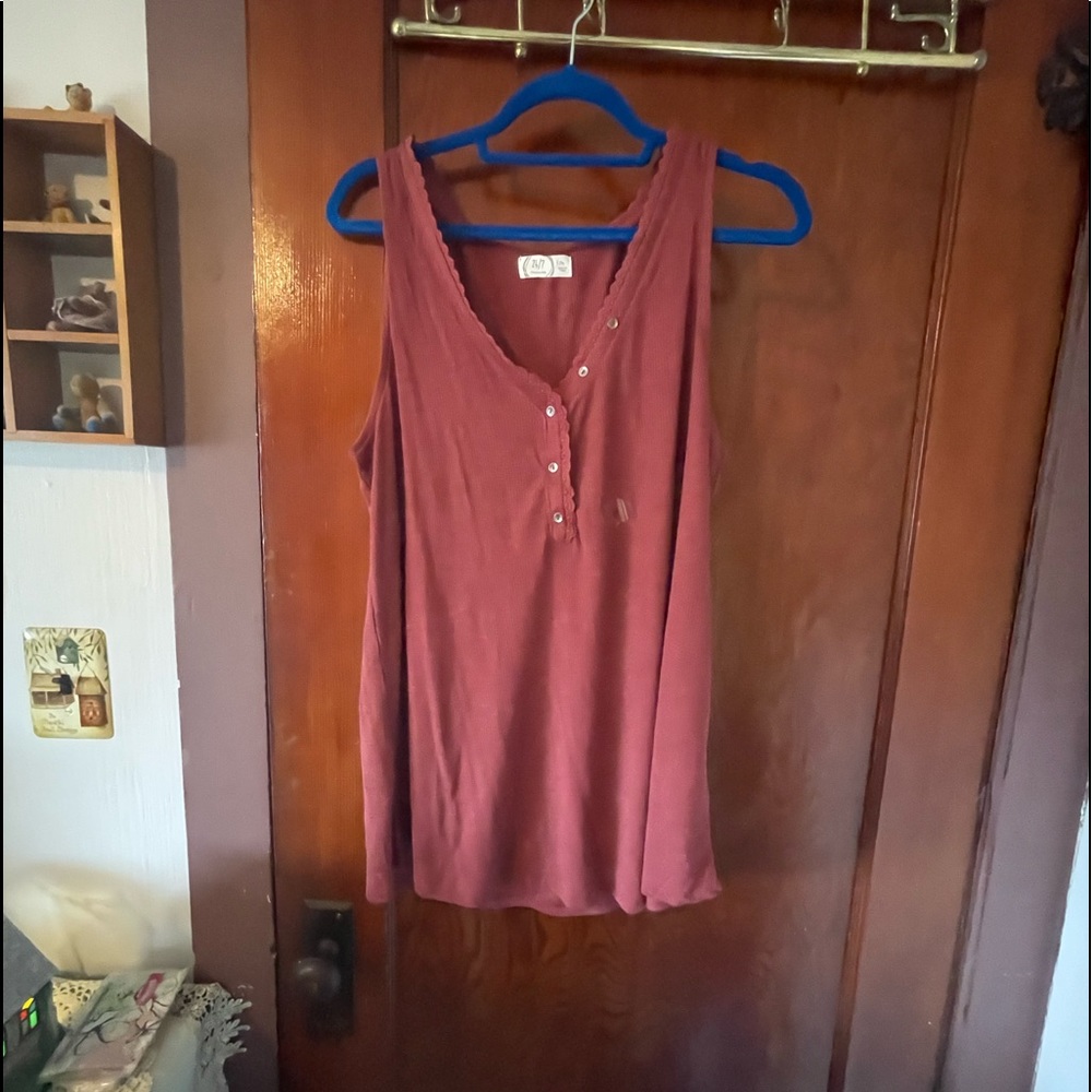 NEW Maurices tank